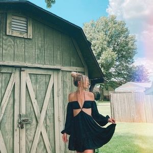 LBD Princess Polly Size US 4